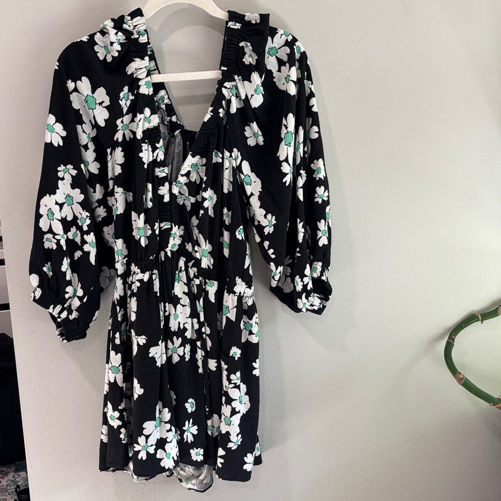 Black and White Floral woman’s romper